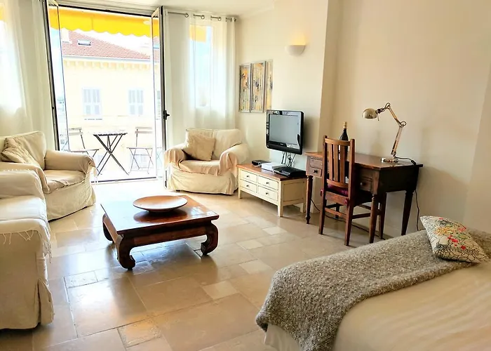Citilet 4 Duplex, Funky With Large Terrace *