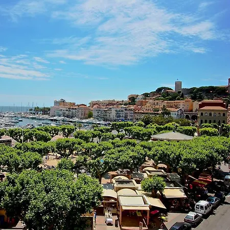 Citilet 4 Duplex, Funky With Large Terrace *