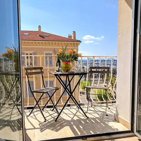 Citilet 4 Duplex, Funky With Large Terrace Apartment Cannes