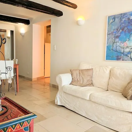 Citilet 4 Duplex, Funky With Large Terrace *