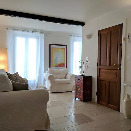 Citilet 4 Duplex, Funky With Large Terrace Apartment *