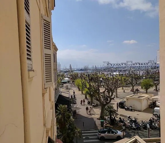 Citilet 4 Duplex, Funky With Large Terrace *