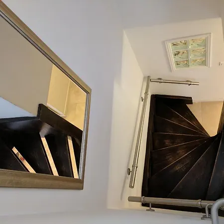 Citilet 4 Duplex, Funky With Large Terrace * كان